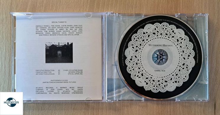 Charli XCX &ndash; Wuthering Heights (2026) Audio CD (імпорт, буклет)