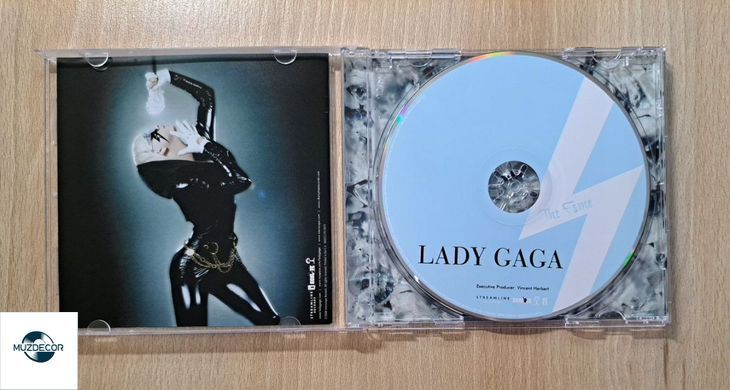 Lady Gaga &mdash; The Fame (2008) Audio CD (імпорт, буклет)